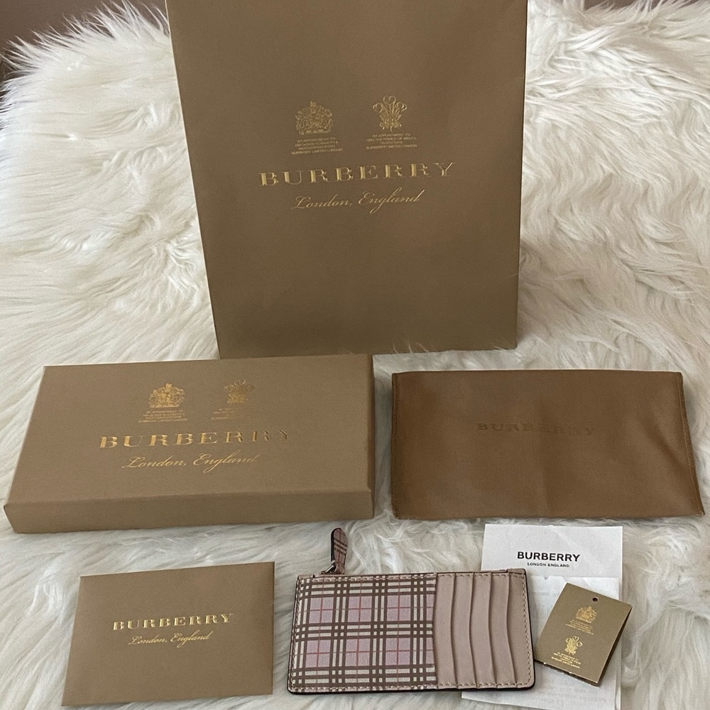 Authentic Burberry Flat Card Case with Zip